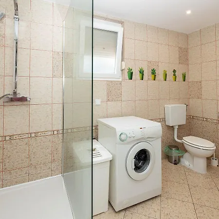 Apartament Traumhaftes Penthouse Nur 400 Meter Zum Mit Meerblick, Pool, Spielplatz, Grill Dramalj
