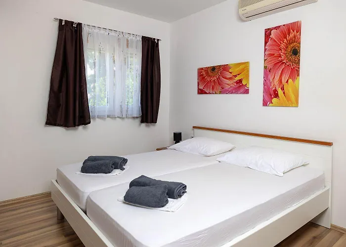 Traumhaftes Penthouse Nur 400 Meter Zum Mit Meerblick, Pool, Spielplatz, Grill Apartamento Dramalj
