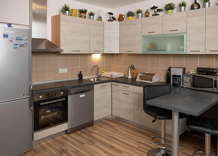 Traumhaftes Penthouse Nur 400 Meter Zum Mit Meerblick, Pool, Spielplatz, Grill * Dramalj