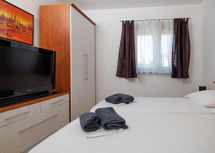 Apartamento Traumhaftes Penthouse Nur 400 Meter Zum Mit Meerblick, Pool, Spielplatz, Grill Dramalj