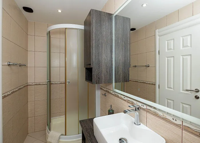 Apartamento Traumhaftes Penthouse Nur 400 Meter Zum Mit Meerblick, Pool, Spielplatz, Grill Dramalj