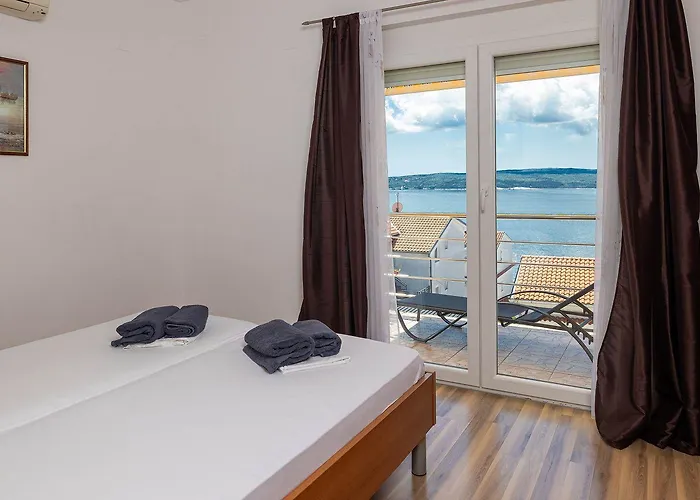 Apartamento Traumhaftes Penthouse Nur 400 Meter Zum Mit Meerblick, Pool, Spielplatz, Grill Dramalj