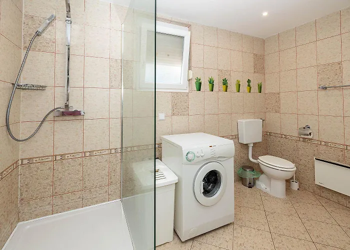 Apartamento Traumhaftes Penthouse Nur 400 Meter Zum Mit Meerblick, Pool, Spielplatz, Grill Dramalj