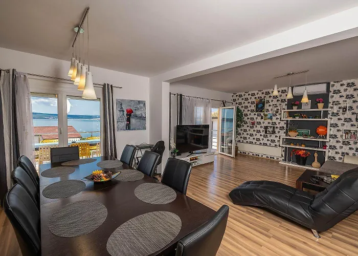 Traumhaftes Penthouse Nur 400 Meter Zum Mit Meerblick, Pool, Spielplatz, Grill Apartamento Dramalj
