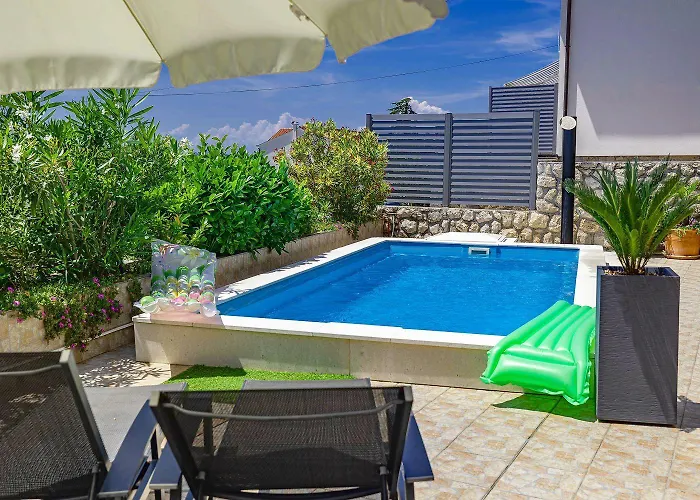 Traumhaftes Penthouse Nur 400 Meter Zum Mit Meerblick, Pool, Spielplatz, Grill Apartamento Dramalj