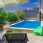 Traumhaftes Penthouse Nur 400 Meter Zum Mit Meerblick, Pool, Spielplatz, Grill Апартаменты Драмаль