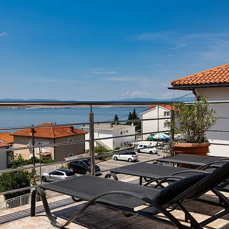 Traumhaftes Penthouse Nur 400 Meter Zum Mit Meerblick, Pool, Spielplatz, Grill Apartment Dramalj