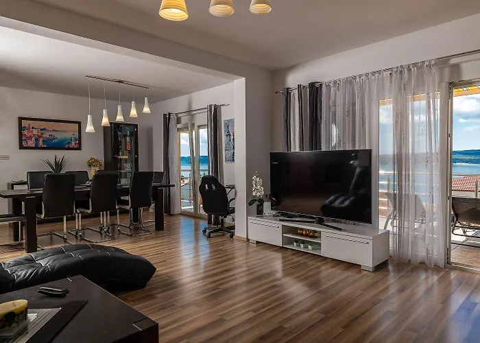 Apartment Traumhaftes Penthouse Nur 400 Meter Zum Mit Meerblick, Pool, Spielplatz, Grill *